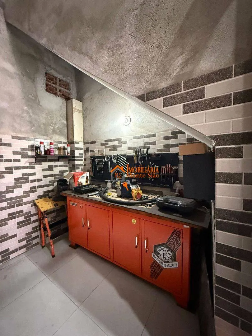 Imagem Sobrado com 3 dormitórios à venda, 253 m² por R$ 650.000,00 - Vila Rio de Janeiro - Guarulhos/SP
