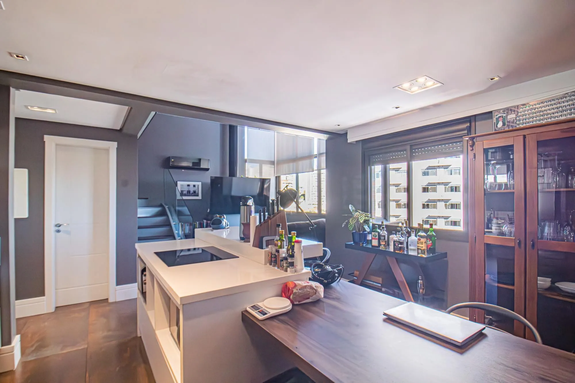 Imagem Apartamento Duplex, 1D com lareira no bairro Rio Branco