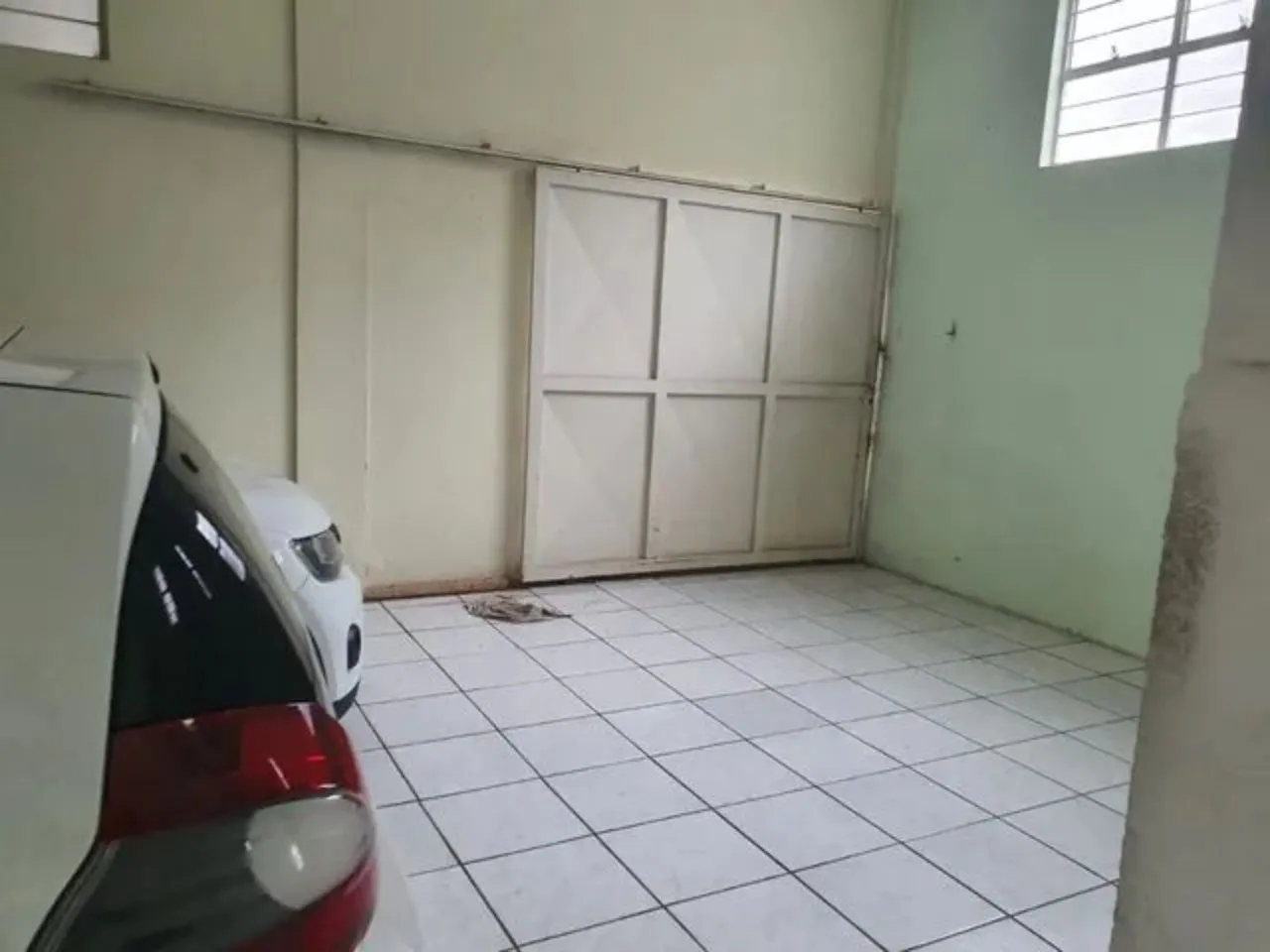 Imagem Salão Comercial à Venda em Sorocaba-SP - Jardim Simus: 2 Salas, 2 Banheiros, 2 Vagas, 314m² de Área!