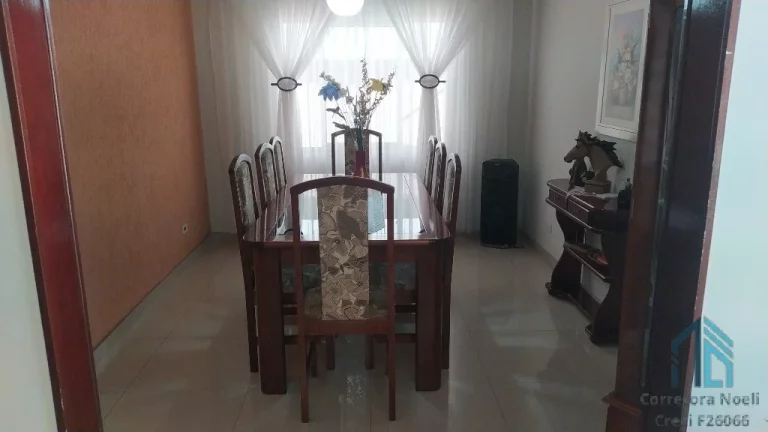 Imagem (Permuta menor valor e financiamento) Casa térrea, 04 quartos sendo 02 suítes, 08 vagas, no Boa Vista em Curitiba PR