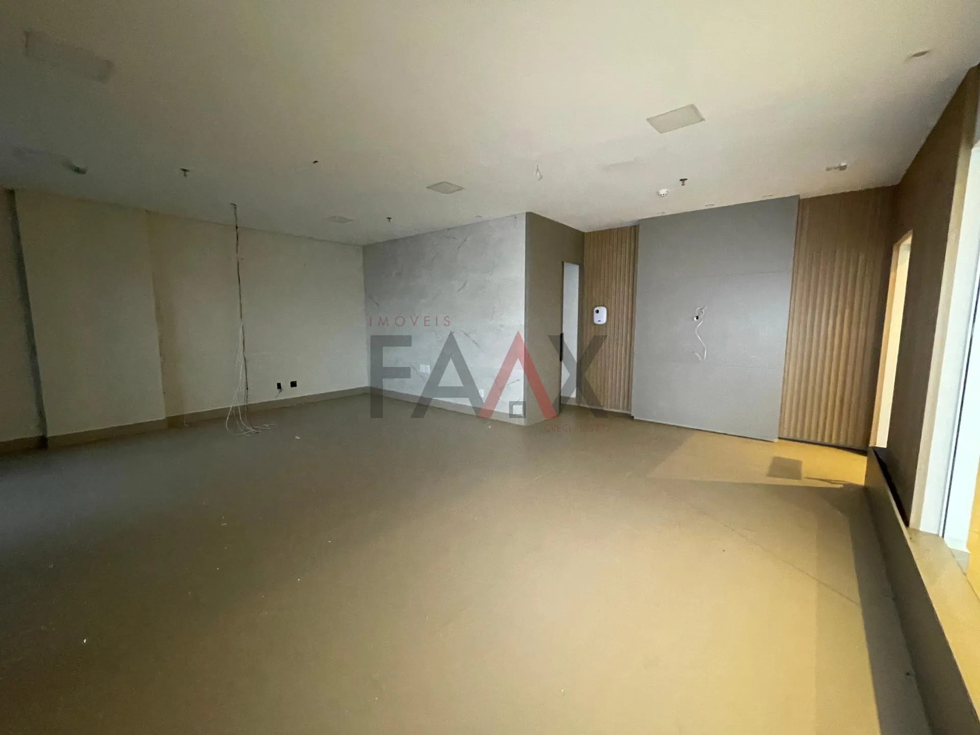 Imagem Sala Comercial Ampla no Térreo  Cidade dos Lagos.