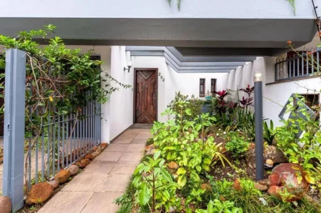 Imagem Casa à venda, 253 m² por R$ 1.600.000,00 - Rio Branco - Porto Alegre/RS