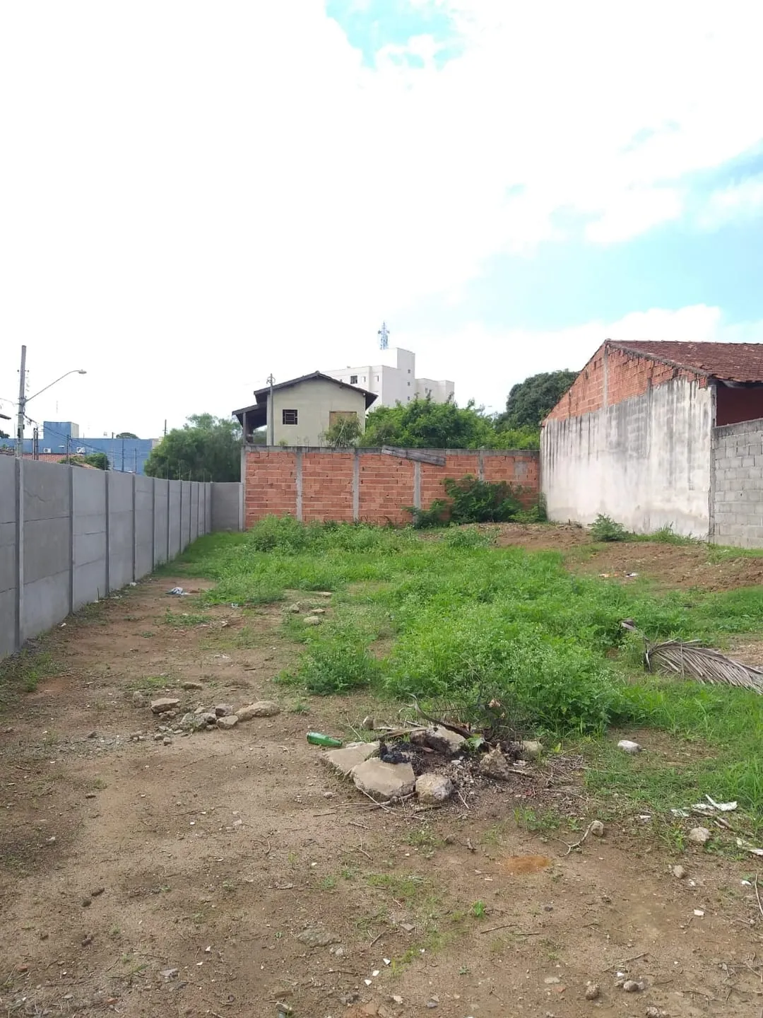 Imagem Oportunidade Imperdível: Terreno de Esquina com 270m² à Venda no Parque das Nações, Infraestrutura Completa e Localização Privilegiada!