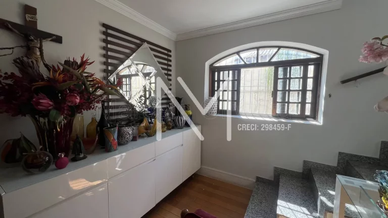 Imagem Casa Sobrado à Venda 4 Quartos 1 Suíte 220m² - Bairro Santana - SJC