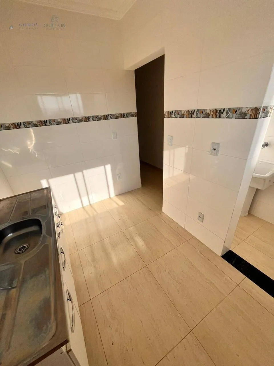 Imagem Apartamento para Venda 2 Quartos, sala com sacada, 1 Vaga de garagem com ótima localização, 55M², Parque São Domingos, Pindamonhangaba - SP | Edifício