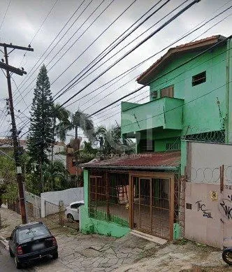 Imagem Casa para Venda - 360m², 3 dormitórios, 1 vaga - Medianeira