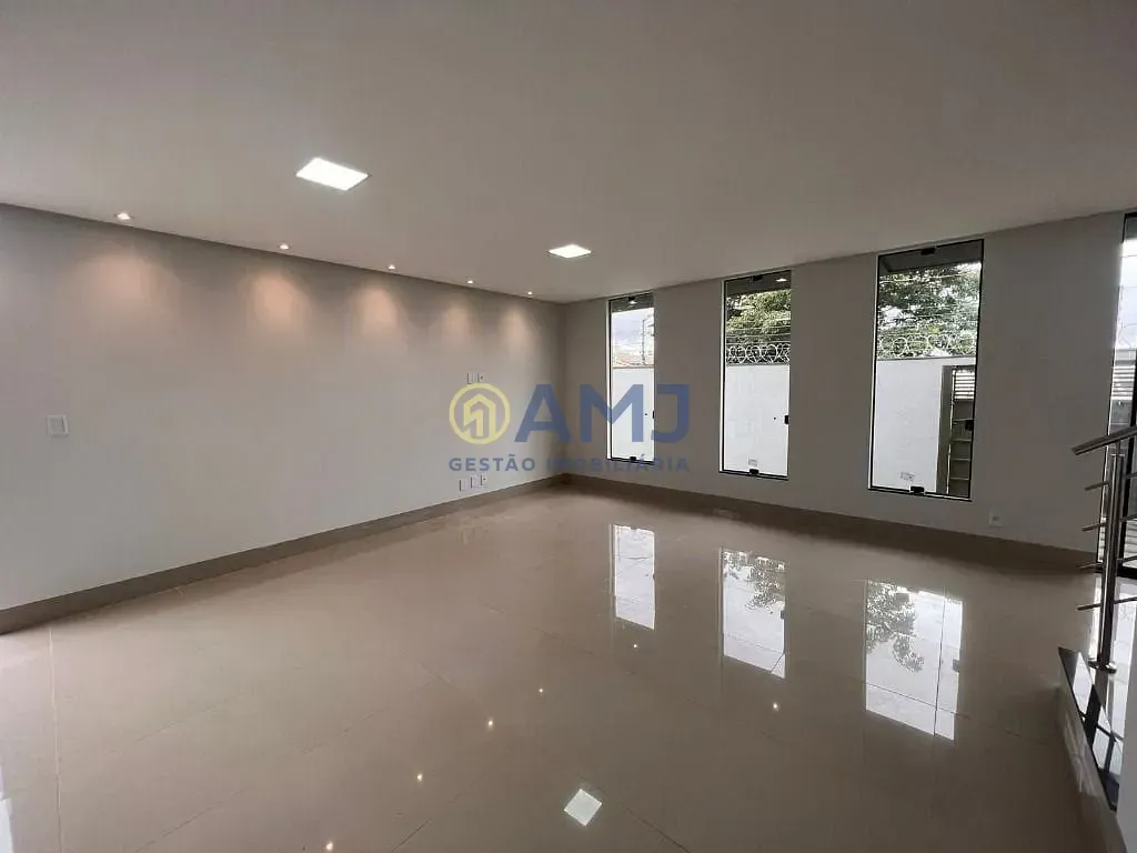 Imagem SOBRADO ALTO PADRÃO | SETOR TRÊS MARIAS - 3 SUÍTES PLENAS