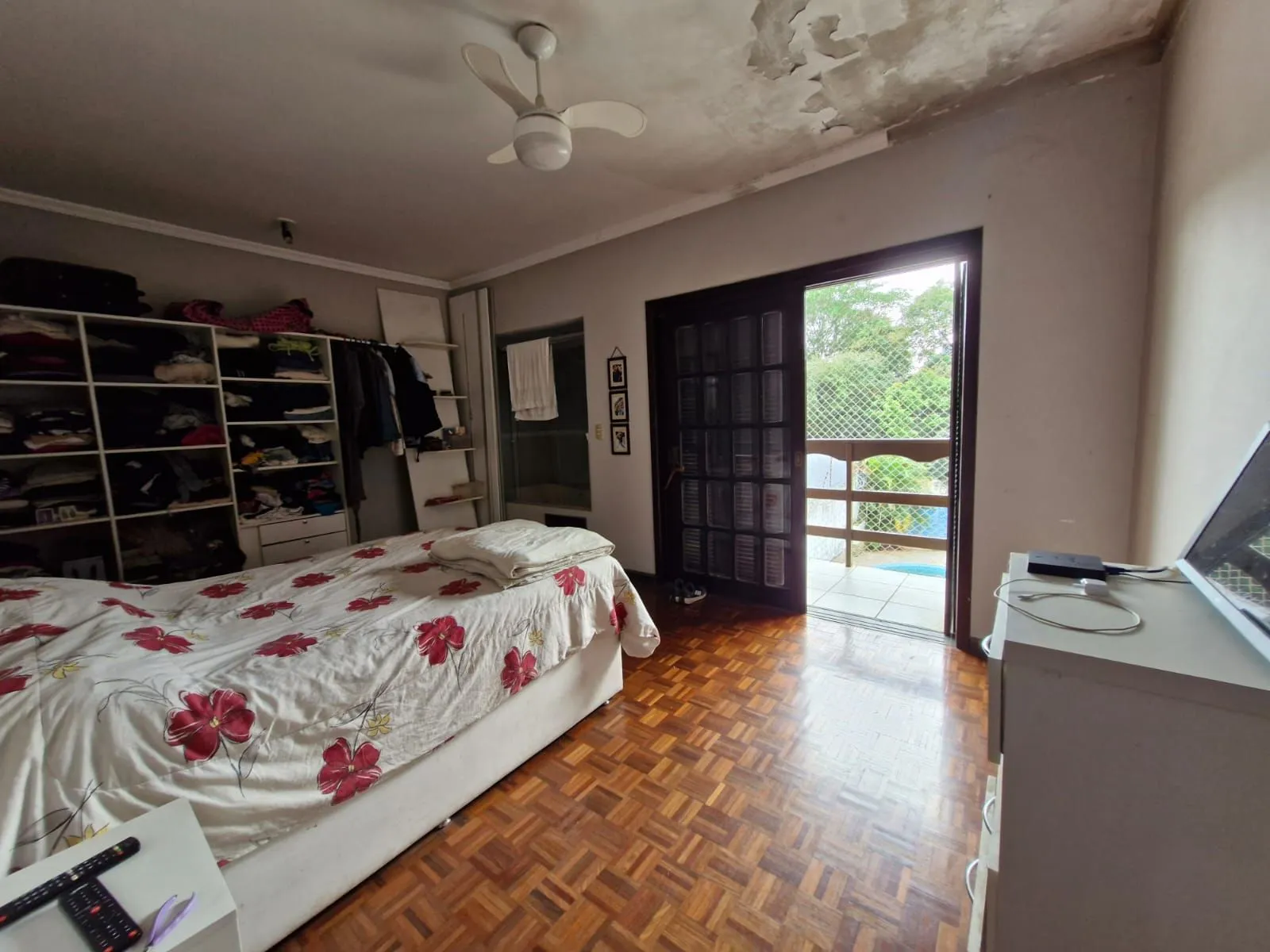 Imagem Casa de 3 dormitórios com piscina no bairro Teresópolis.