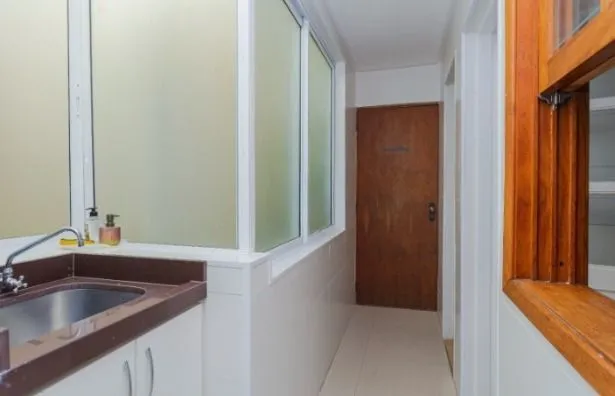 Imagem Apartamento com 3 quartos, 1 vaga no bairro Menino Deus