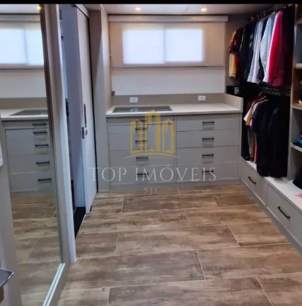 Imagem SOBRADO LUXUOSO EM CONDOMÍNIO FECHADO – 279m² | ALTO PADRÃO | VISTA LIVRE | PISCINA | SJC