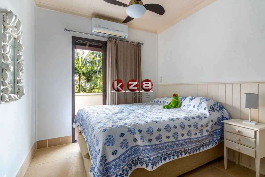 Imagem Casa de Luxo em Condomínio à Venda em Iporanga - Guarujá-SP: 7 Quartos, 7 Suítes, 3 Salas, 8 Banheiros, 4 Vagas, 338m².