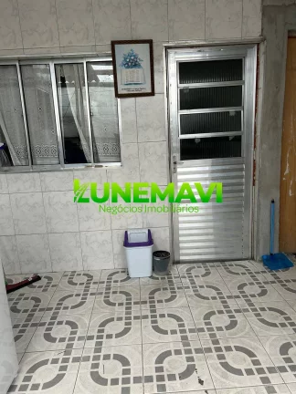 Imagem Casa a venda em Ferraz - Imóvel com 4 Casas + Salão Comercial!