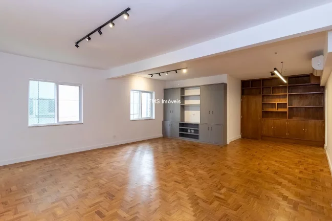 Imagem Imperdível: Apartamento à venda em São Paulo, Jardim Paulista - 3 quartos, 1 suíte, 1 sala, 3 banheiros, 1 vaga, 162,65 m²!