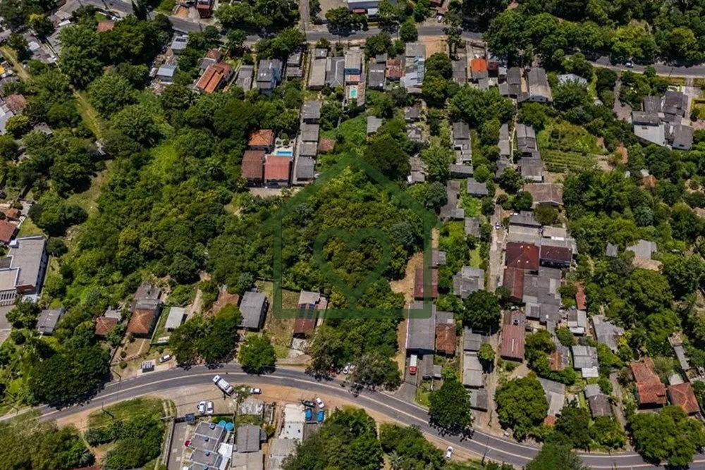 Imagem Com 10.247 m² na parte alta do bairro Vila Nova, este terreno oferece uma vista privilegiada e uma ...