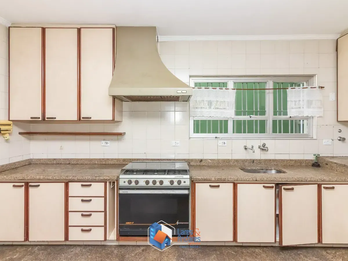 Imagem Casa para venda em Jardim Ana Maria com 3 quartos, sendo 1 suíte, 280m²