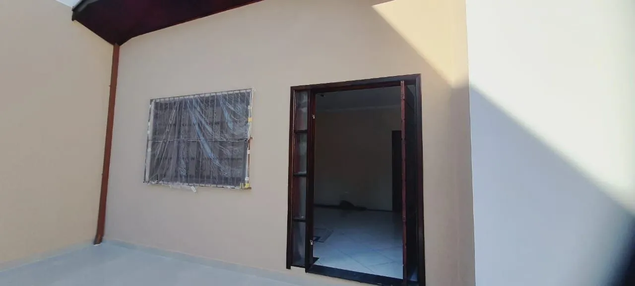 Imagem "Espaço e Conforto para sua família: Casa com Terreno inteiro, para venda e locação, 4 Dormitórios e Quintal Amplo à Venda"