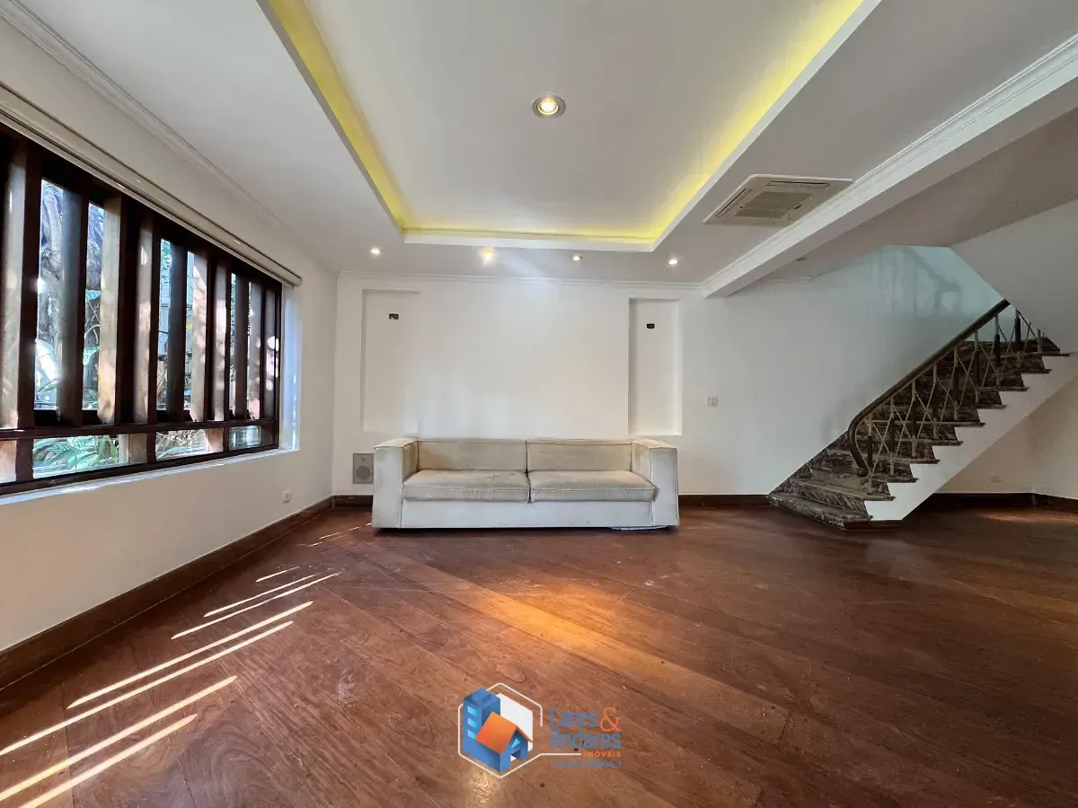 Imagem Casa de vila para venda em Planalto Paulista com 4 quartos, sendo 2 suítes, 330m²
