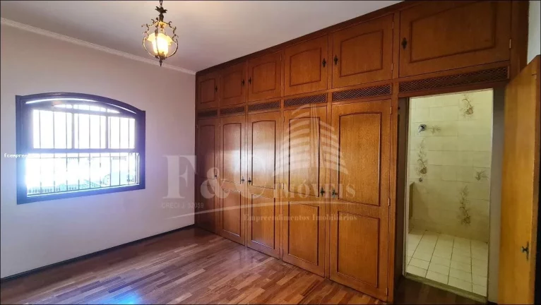 Imagem Casa para Venda em Limeira, Centro, 4 dormitórios, 2 suítes, 2 banheiros, 4 vagas
