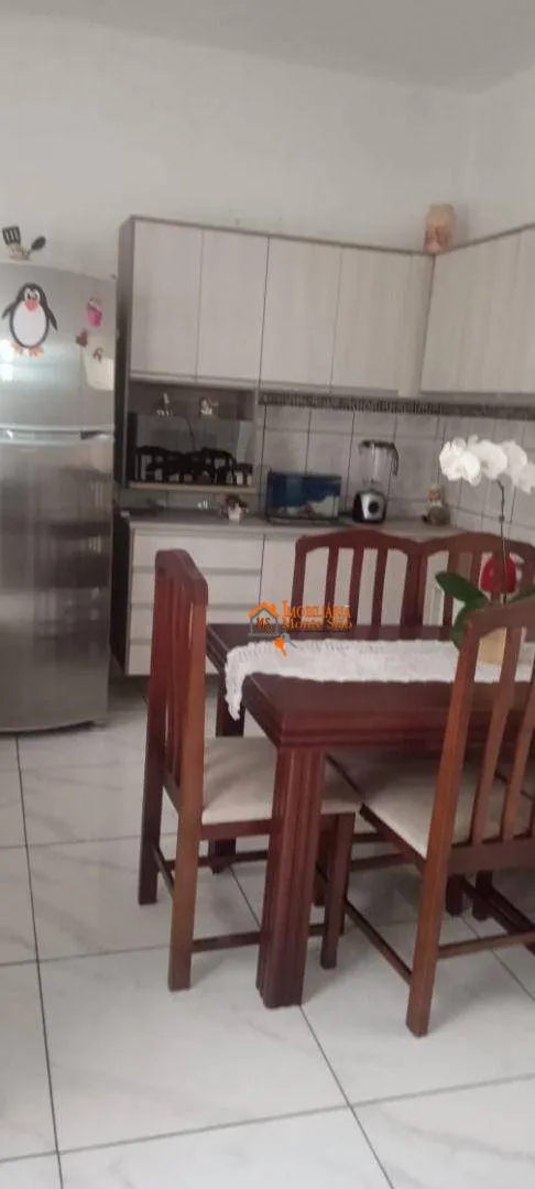 Imagem Sobrado com 4 dormitórios à venda por R$ 600.000,00 - Parque Renato Maia - Guarulhos/SP