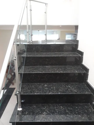 Imagem Sobrado Maravilhoso com 311 m² 3 Dormitórios sendo 3 Suítes Estuda Permuta