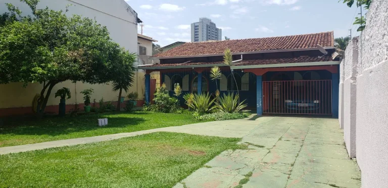 Casa Com Lote Grande No Nova Suica Oportunidade