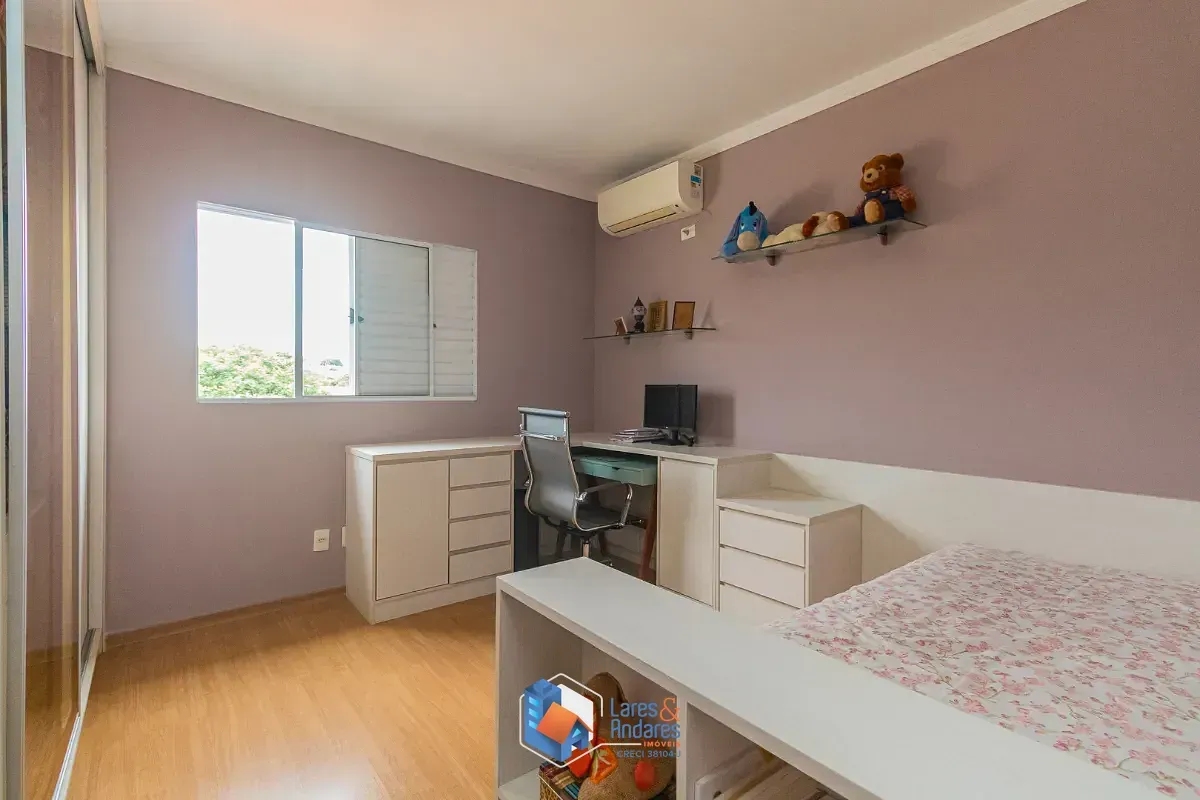 Imagem Sobrado para venda em Jardim Maria Estela com 3 quartos, sendo 3 suítes, 150m²