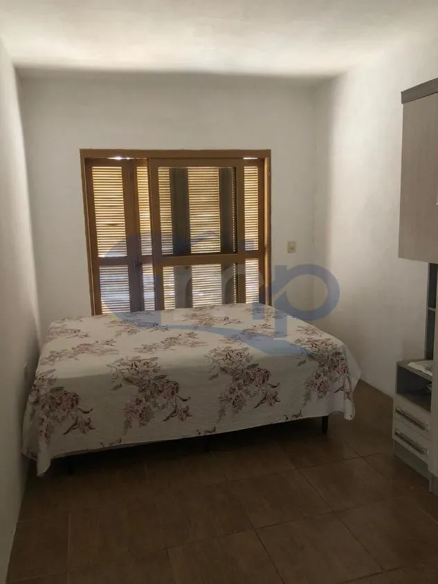 Imagem Casa e sobrado a venda no bairro Predial, em Torres/RS - 2 residencias no mesmo terreno