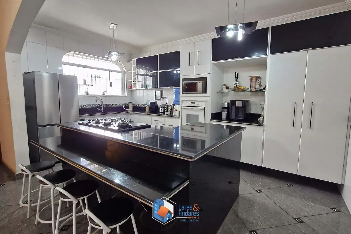 Imagem Casa para venda em Tremembé com 4 quartos, sendo 3 suítes, 554m²