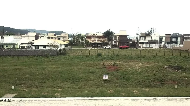 Imagem Terreno em Areias de Palhocinha, Garopaba-SC: Pronto para Construir sua Casa Ideal!