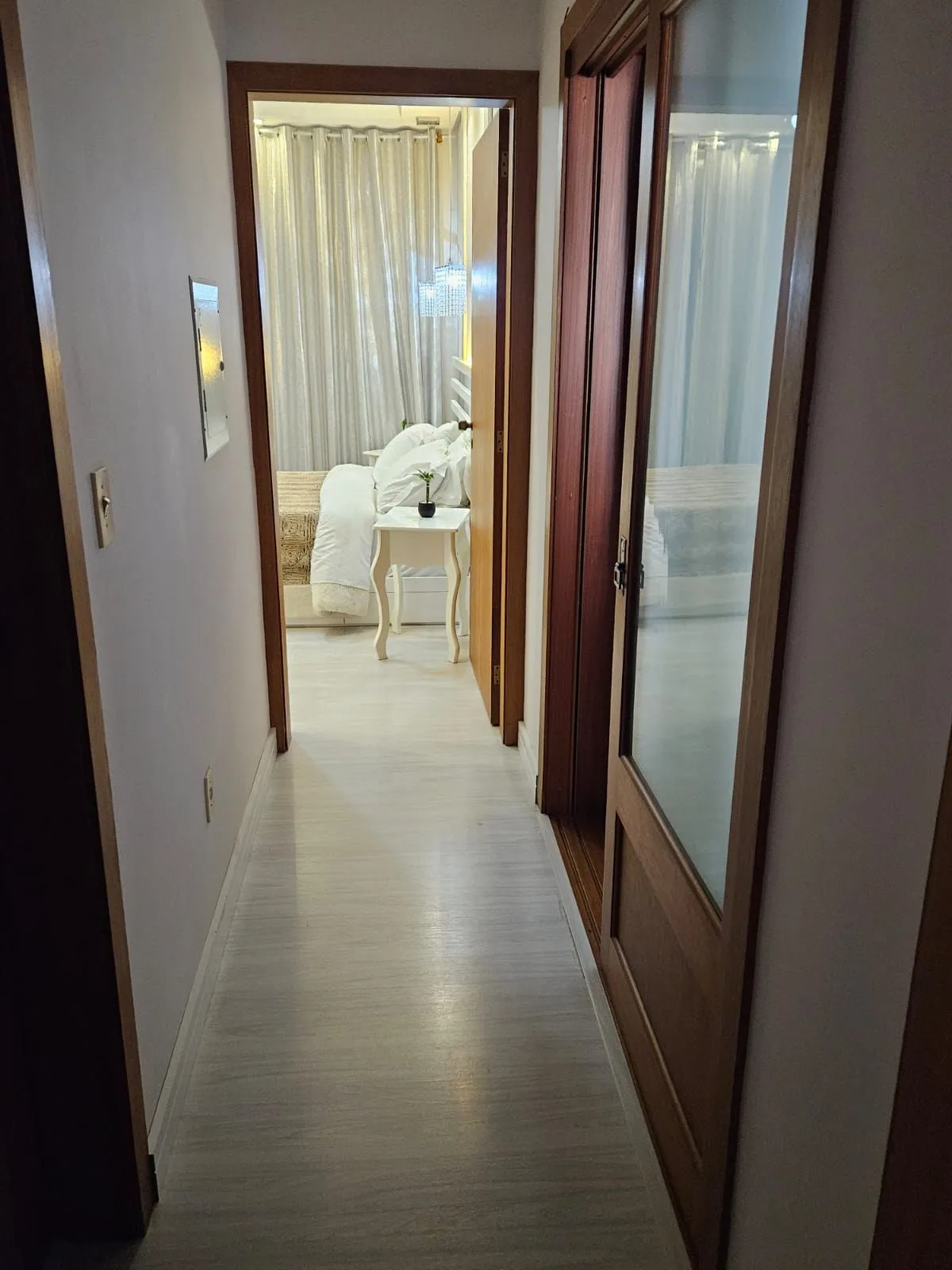 Imagem Apartamento com 02 quartos e 01 vaga no Centro Histórico de Porto Alegre