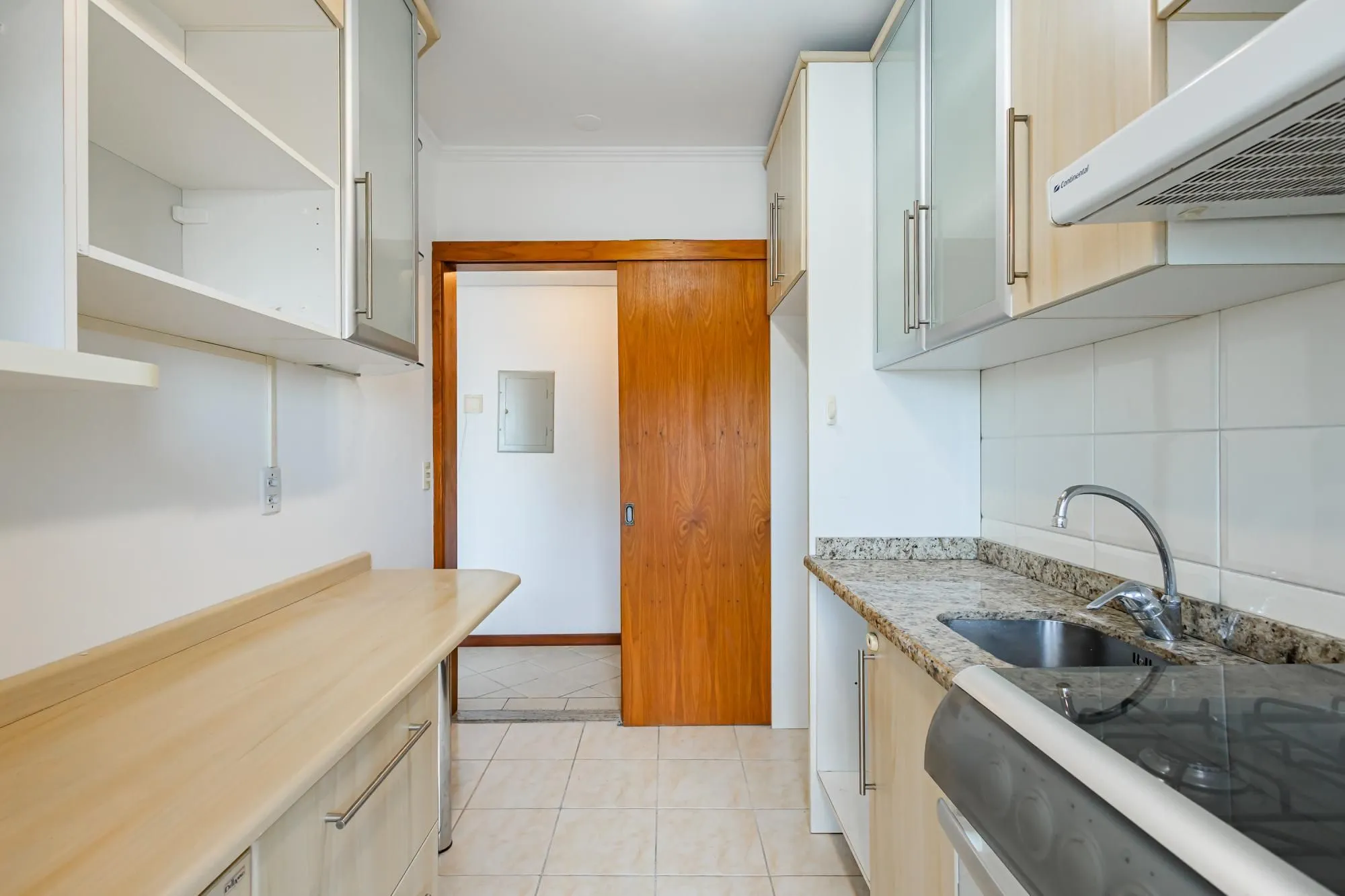 Imagem Colinas Garden Apartamento de 2 Dormitórios com Suíte e 2 Vagas no Bairro Passo d'Areia