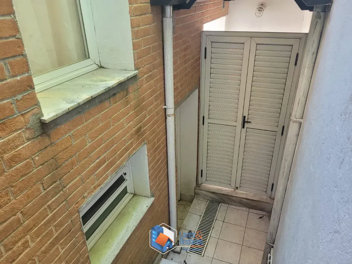 Imagem Casa para venda em Parque dos Príncipes com 3 quartos, sendo 3 suítes, 327m²