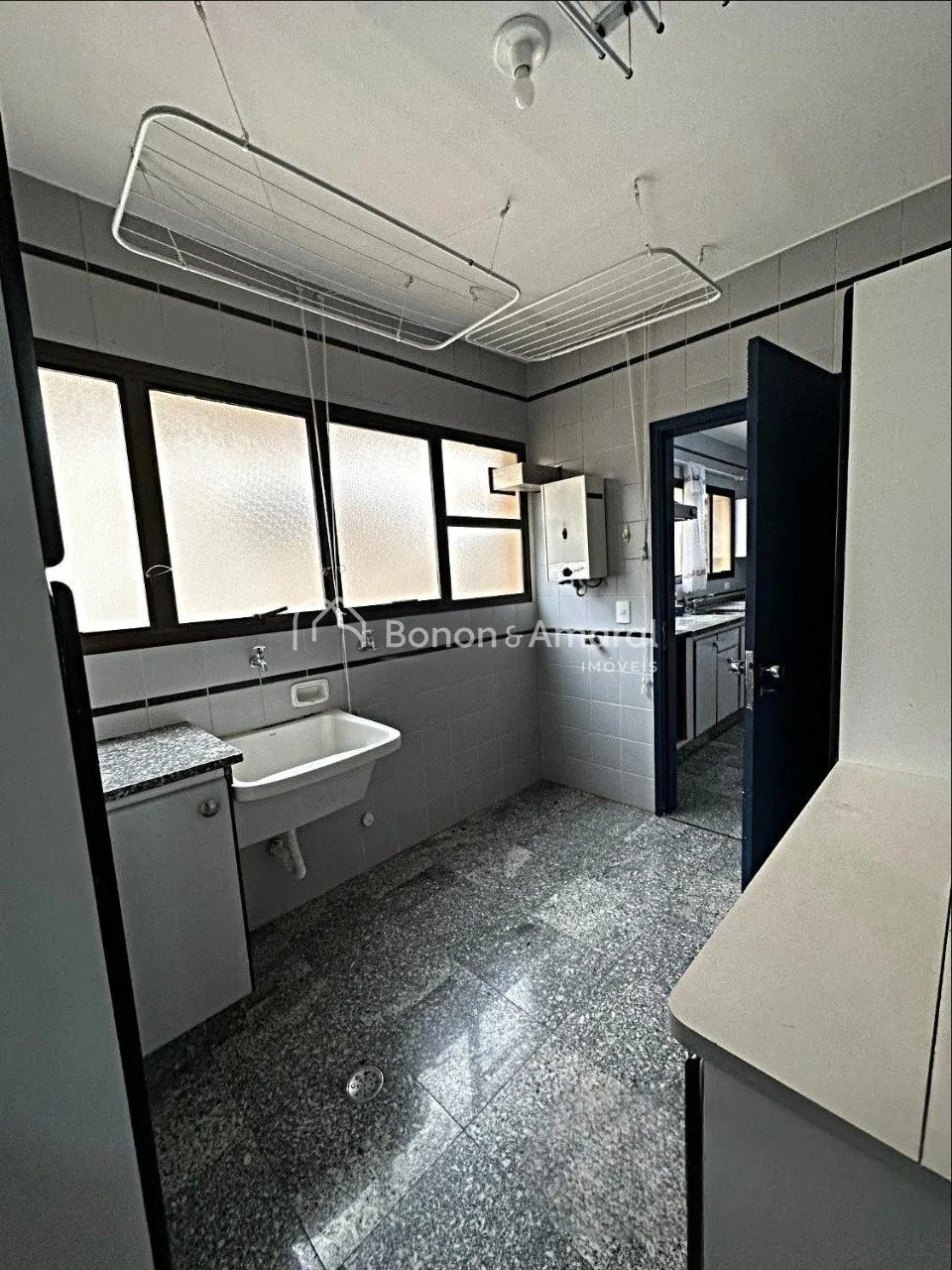 Imagem Apartamento de Luxo no Coração do Cambuí - 289m² de Sofisticação e Exclusividade