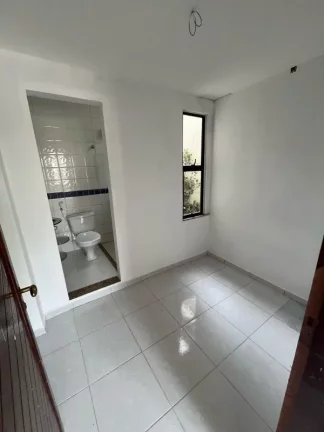 Imagem CASA RESIDENCIAL em MANAUS - AM, FLORES