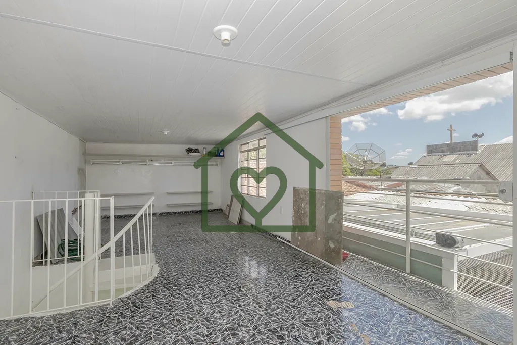 Imagem Casa ampla, no bairro Jardim Itu Sabará, com 3 dormitórios, possibilidade de 2 súites, sala de es...