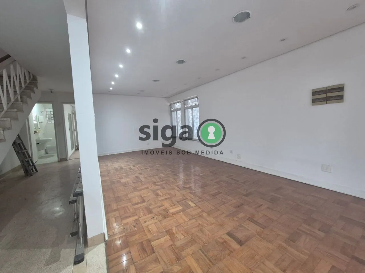 Imagem CASA COMERCIAL 290 METROS PARA LOCAÇÃO NO ITAIM