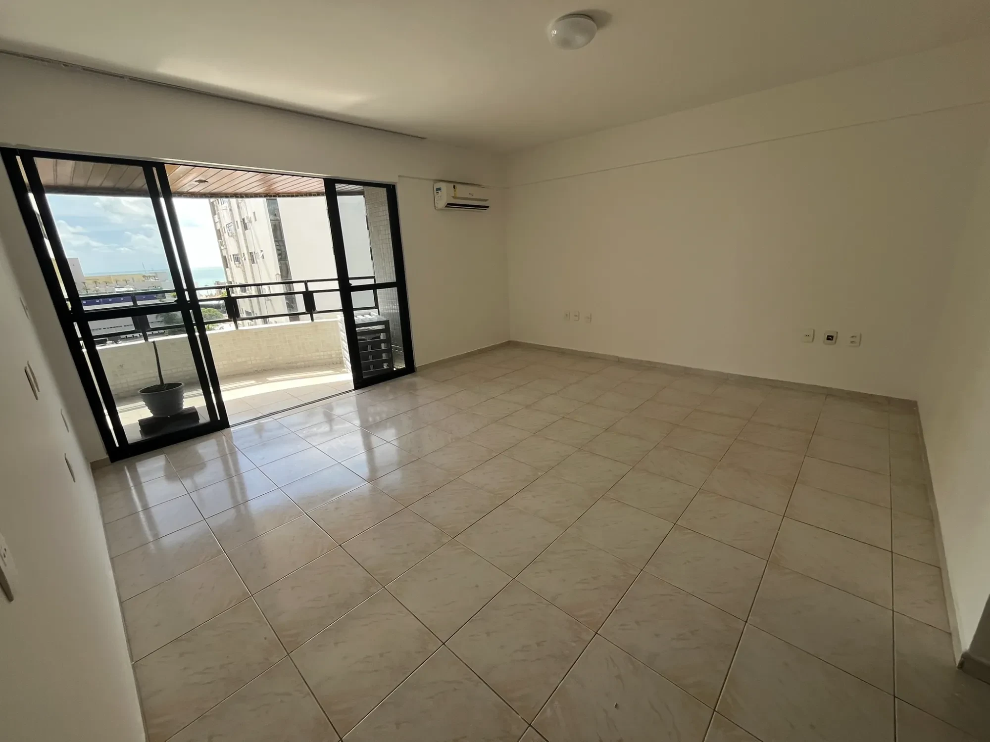 Imagem Apartamento com 3 Quartos à Venda, 195 m² em Tambaú - João Pessoa