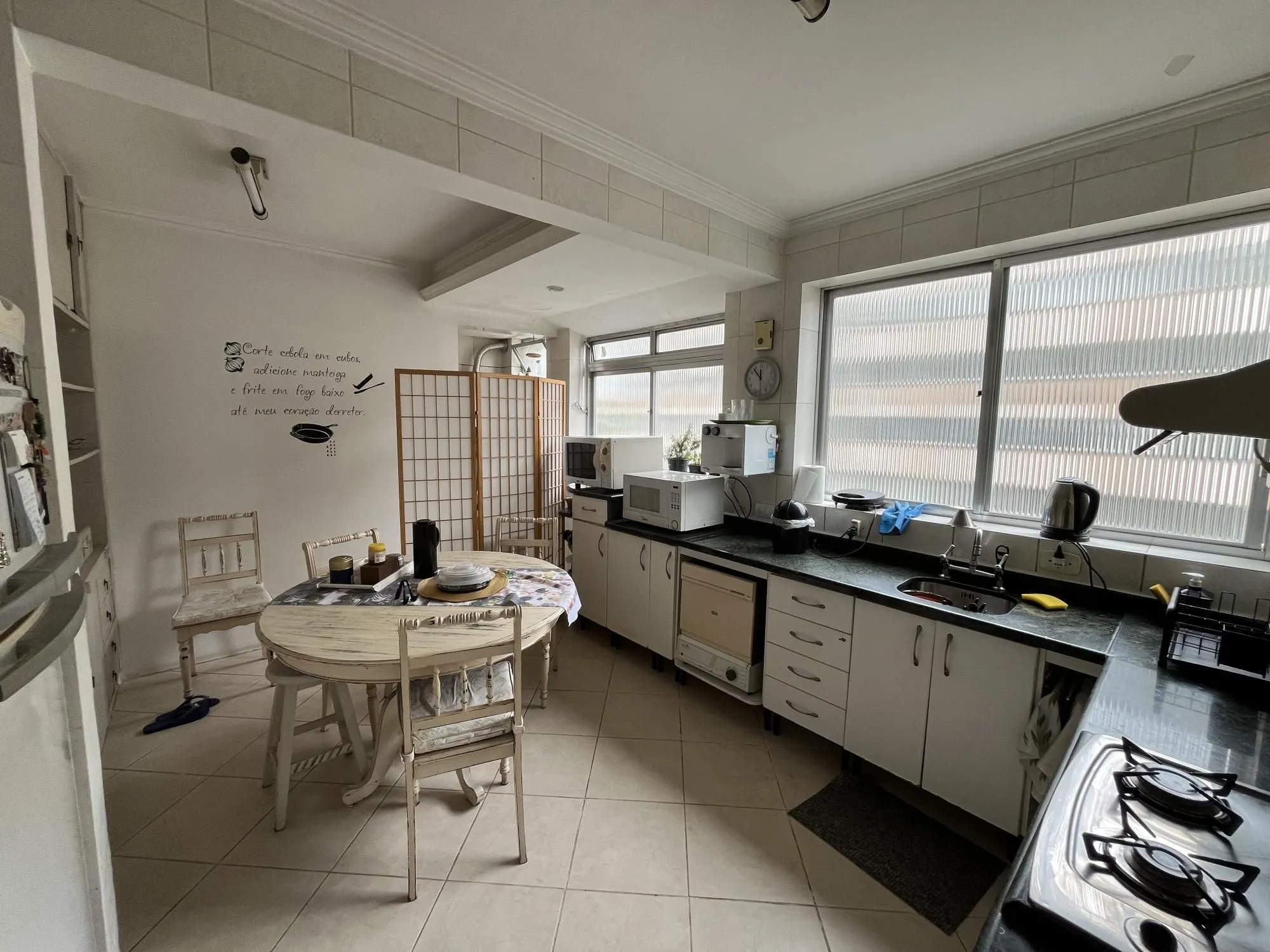 Imagem Apartamento de dois quartos com suíte no bairro Menino Deus em Porto Alegre