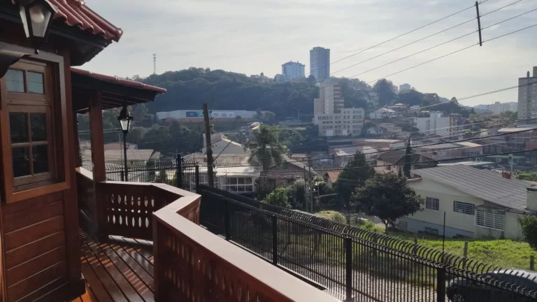 Imagem Casa 4 quartos sendo 1 suíte para venda no bairro Salgado Filho em Caxias do Sul