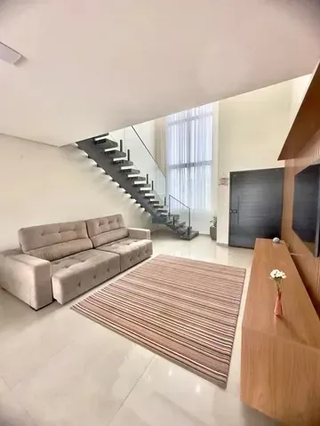 Imagem Casa de Luxo no Condomínio Jardim Europa - Viva o Sonho da Elegância e Conforto