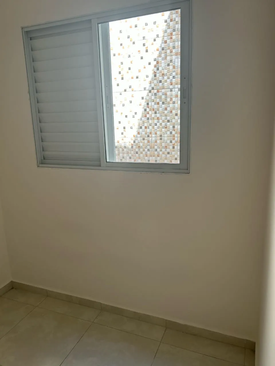 Imagem Sobrado Frontal para Locação na Cidade Líder - Excelente Custo-Benefício