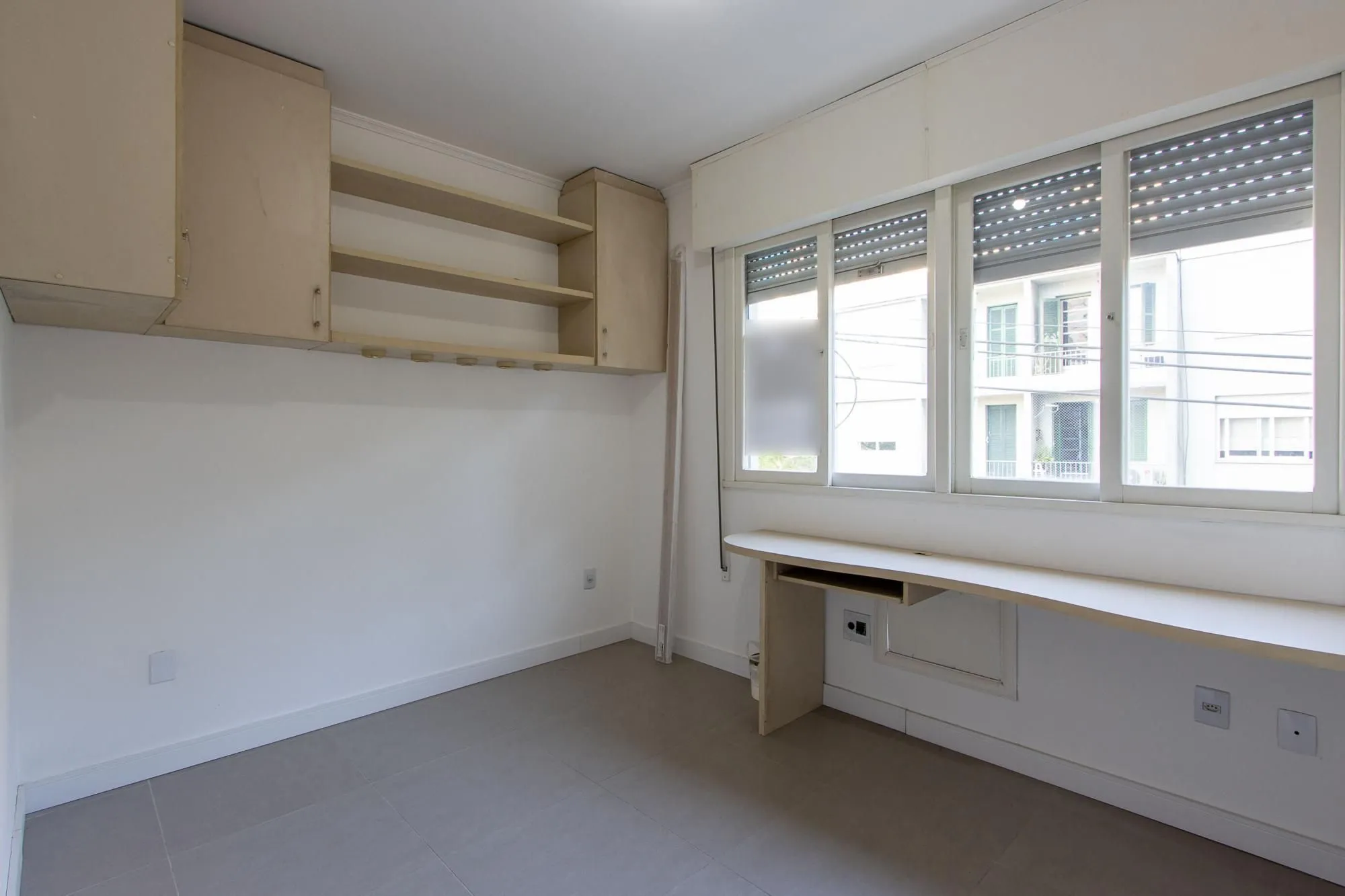 Imagem Apartamento à venda no bairro Moinhos de Vento, em Porto Alegre - RS. Com área privativa de 100.73m².