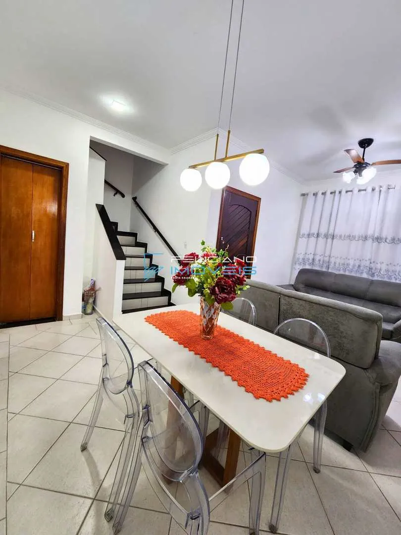 Imagem Sobrado com 2 quartos, Guilhermina, Praia Grande - R$ 650 mil, Cod: 7346