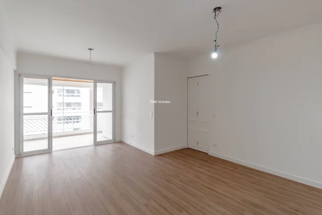 Imagem Apartamento à venda na Vila Romana, São Paulo-SP: 3 quartos, 1 suíte, 3 salas, 3 vagas de garagem!