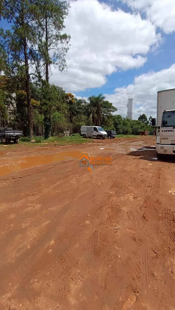 Imagem Terreno para alugar, 2100 m² por R$ 15.000,00/mês - Água Chata - Guarulhos/SP