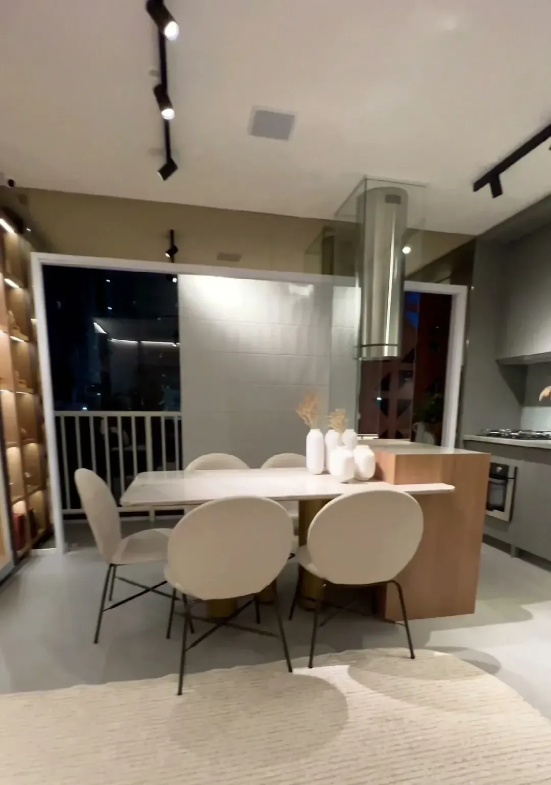 Foto do imóvel Apartamento com 2 Quartos à Venda, 67 m² em Rua 1001