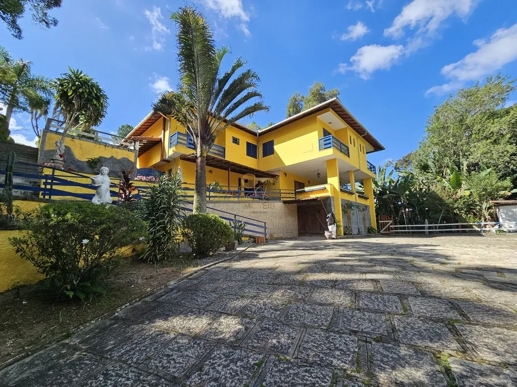 Foto do imóvel Casa para Venda em Teresópolis / RJ em Estrada A