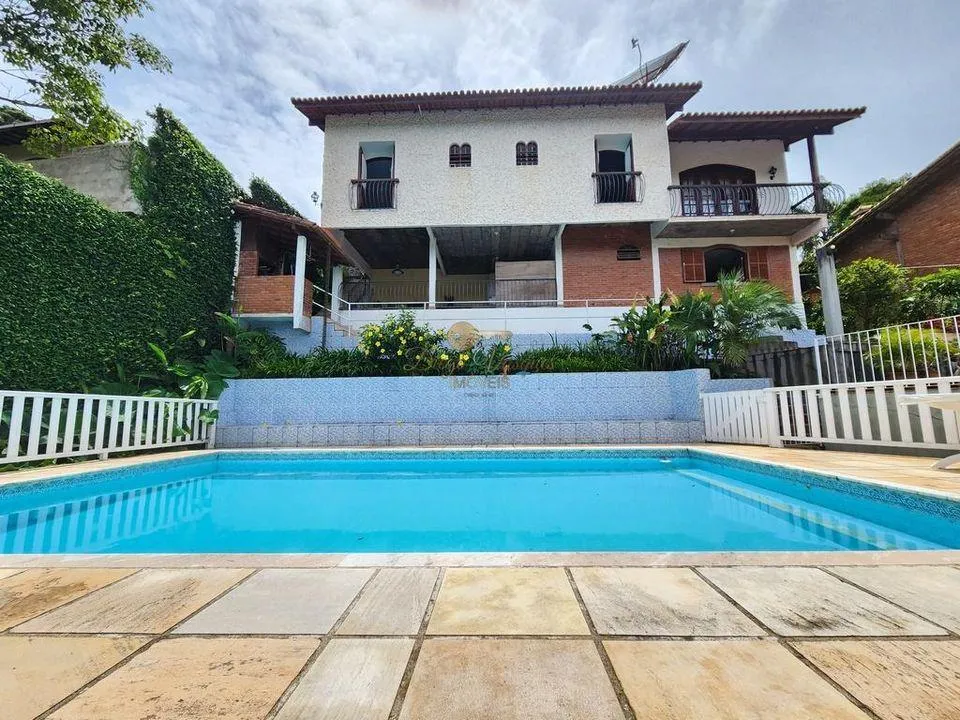Imagem Casa para Venda em Teresópolis / RJ no bairro Golfe