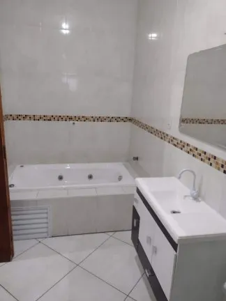 Sobrado com 3 Quartos à Venda, 195 m² em Boqueirão - Praia Grande