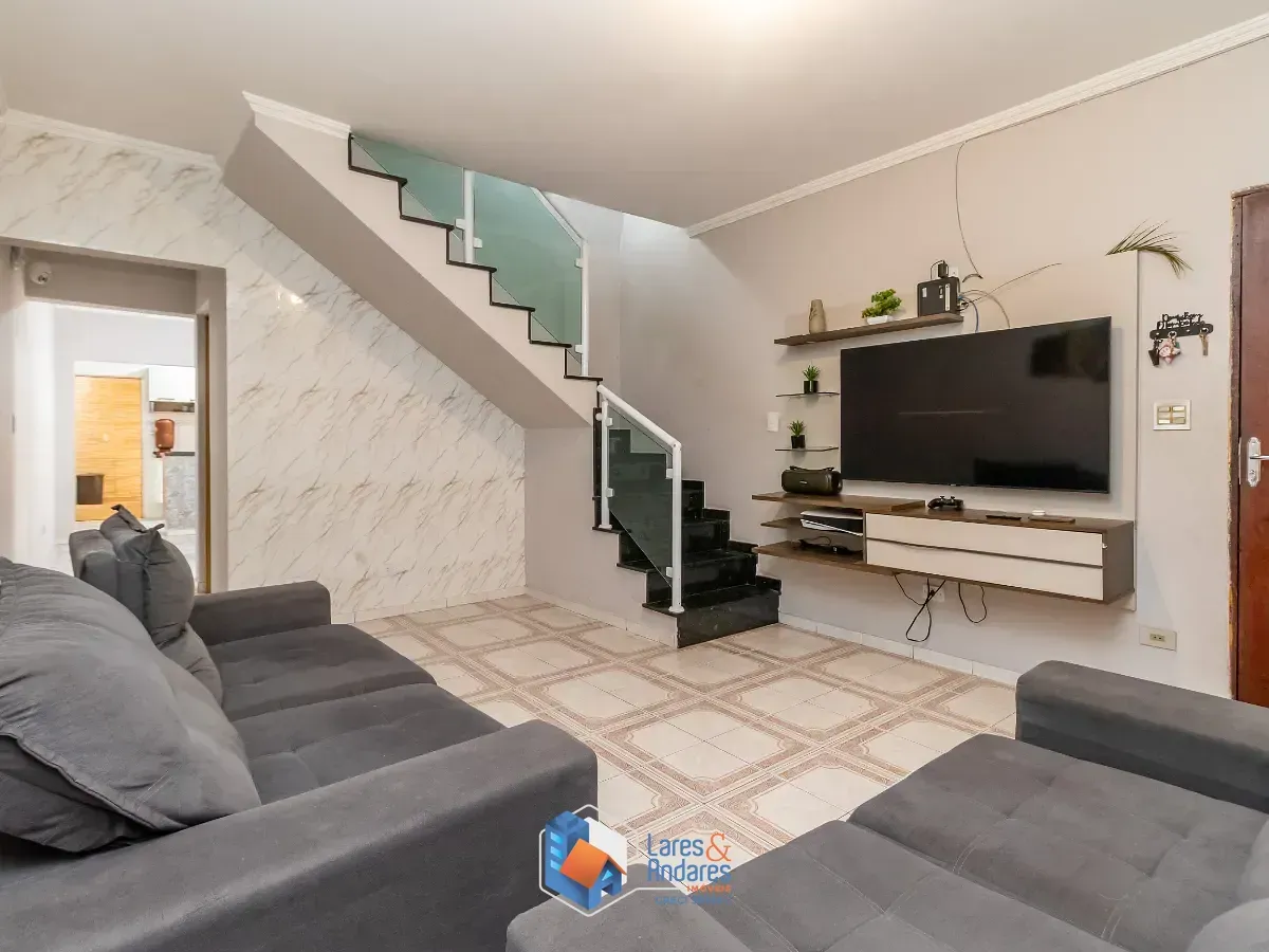 Imagem Sobrado para venda em Perus com 3 quartos, sendo 1 suíte, 154m²